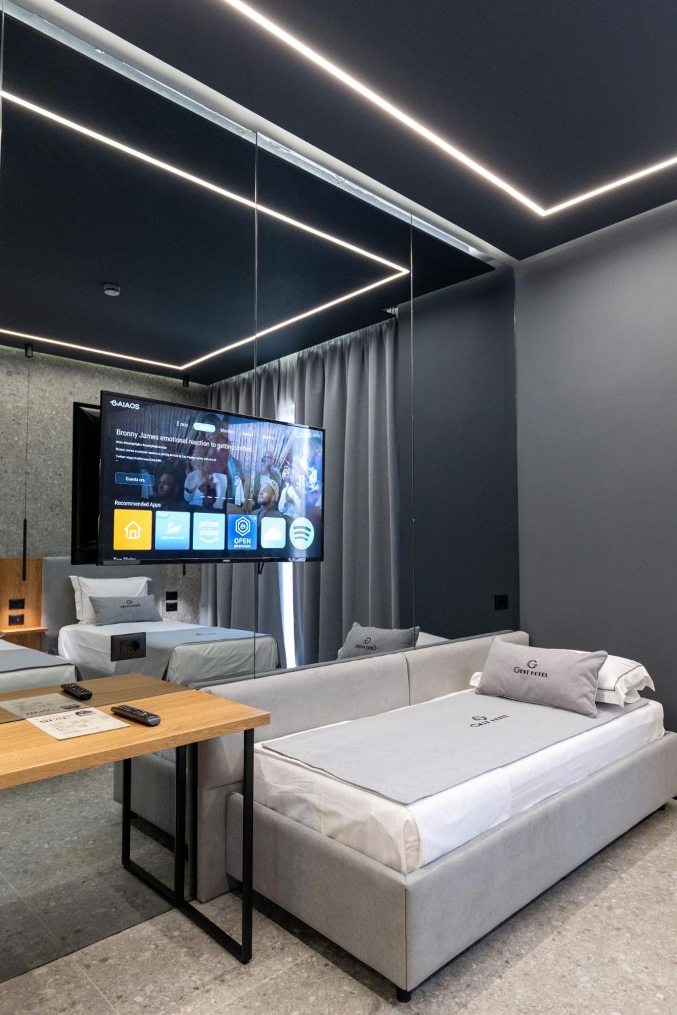 Gest Hotel Radhimë Εξωτερικό φωτογραφία
