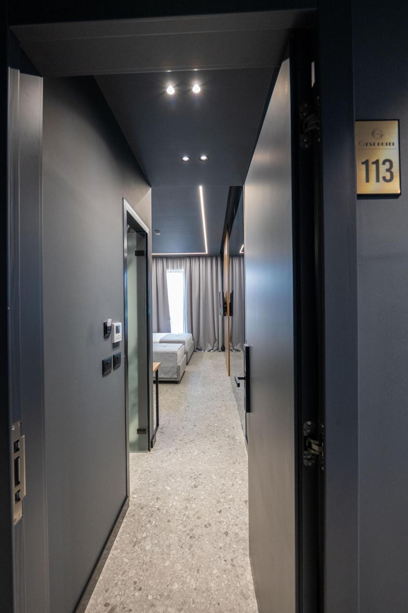 Gest Hotel Radhimë Εξωτερικό φωτογραφία