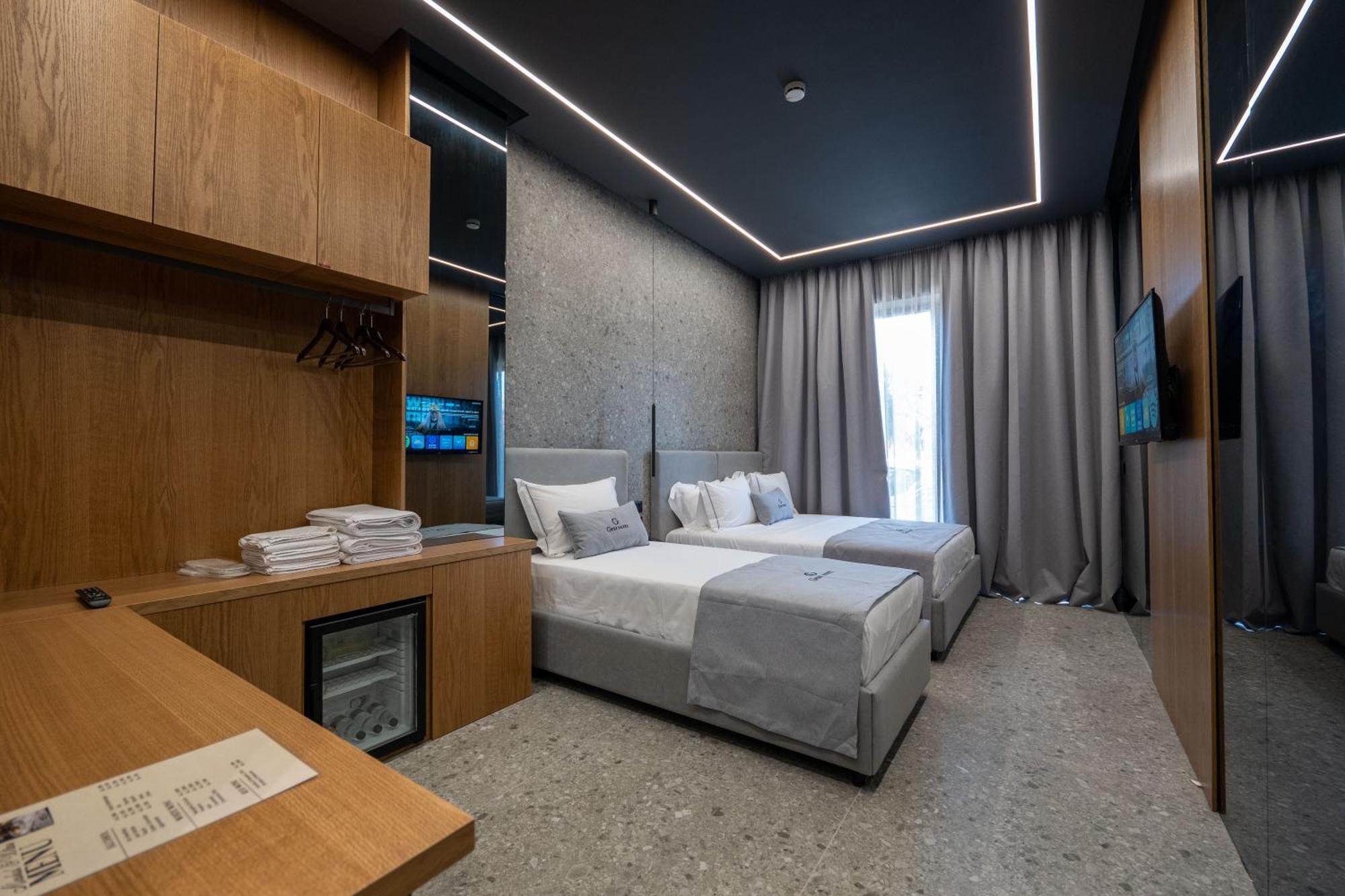 Gest Hotel Radhimë Εξωτερικό φωτογραφία