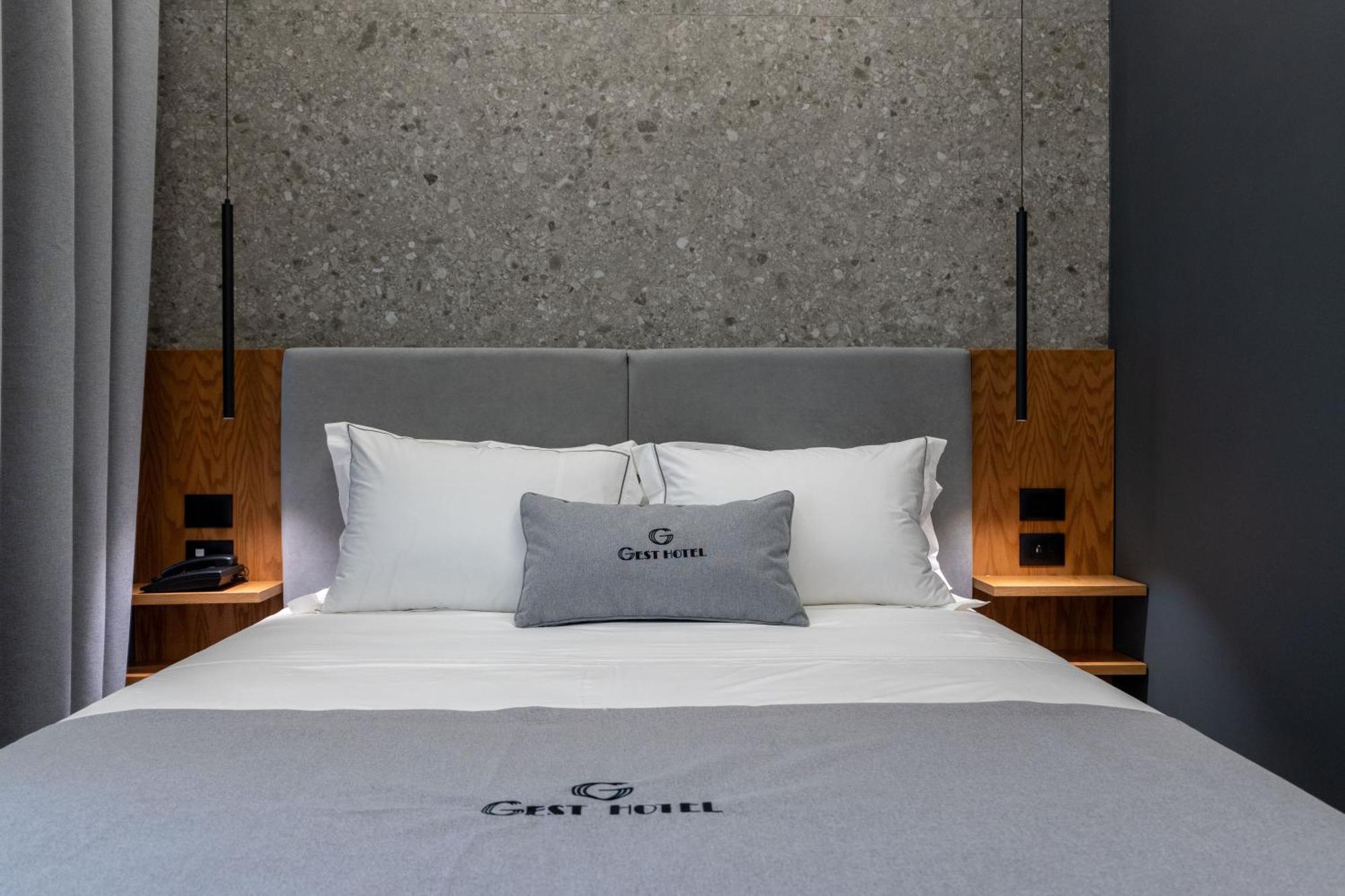 Gest Hotel Radhimë Εξωτερικό φωτογραφία