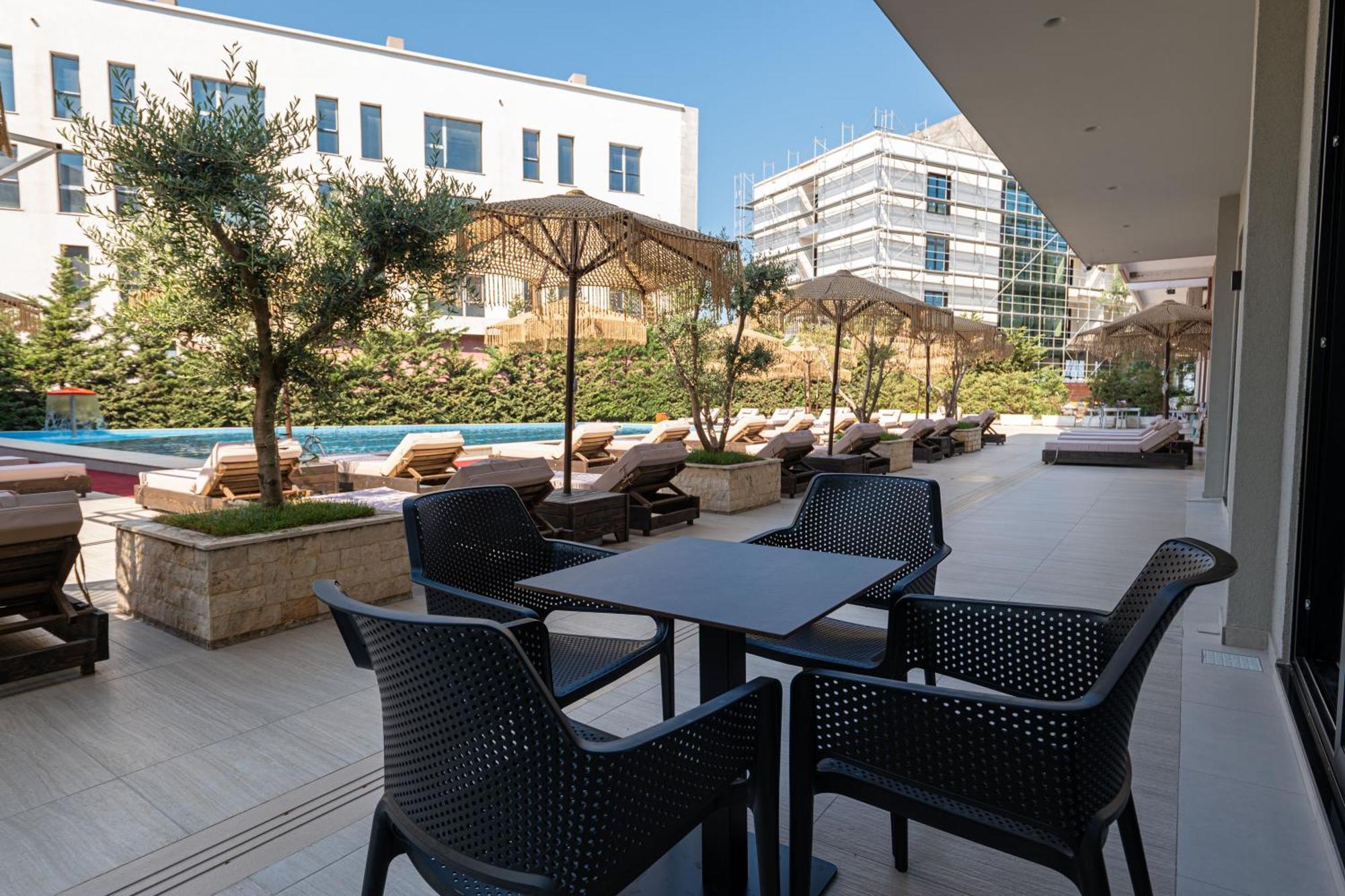 Gest Hotel Radhimë Εξωτερικό φωτογραφία