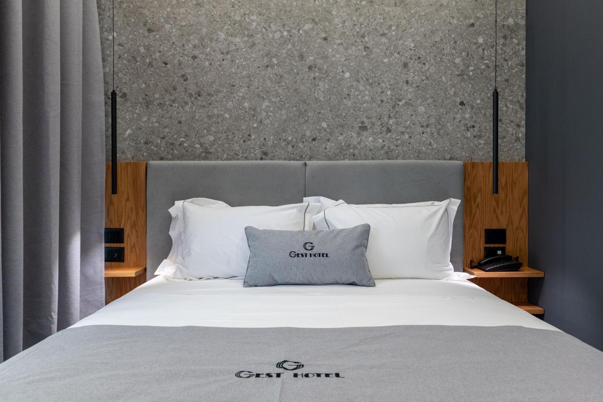 Gest Hotel Radhimë Εξωτερικό φωτογραφία