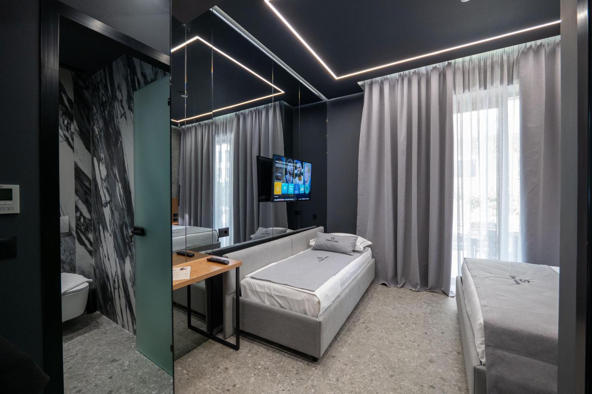 Gest Hotel Radhimë Εξωτερικό φωτογραφία