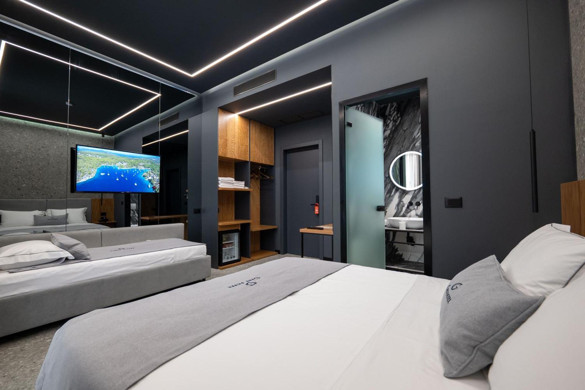 Gest Hotel Radhimë Εξωτερικό φωτογραφία
