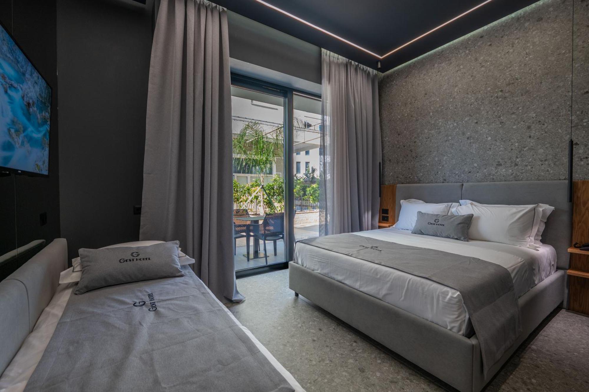 Gest Hotel Radhimë Εξωτερικό φωτογραφία