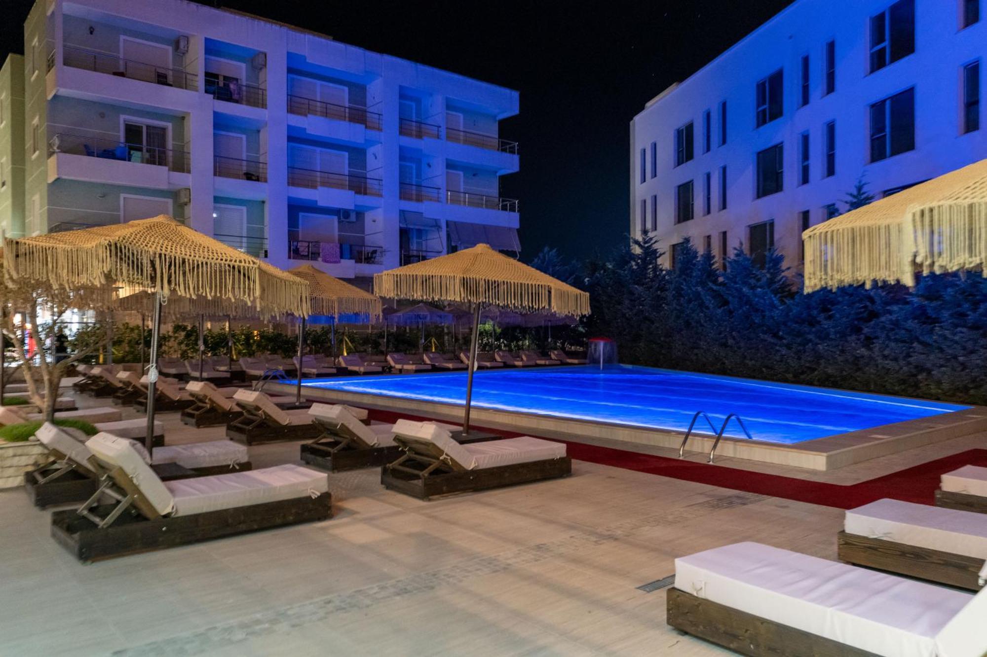 Gest Hotel Radhimë Εξωτερικό φωτογραφία